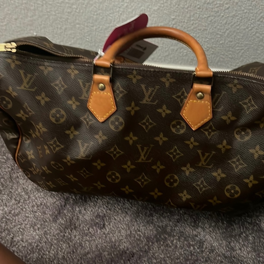 Louis Vuitton Monogram Speedy 40